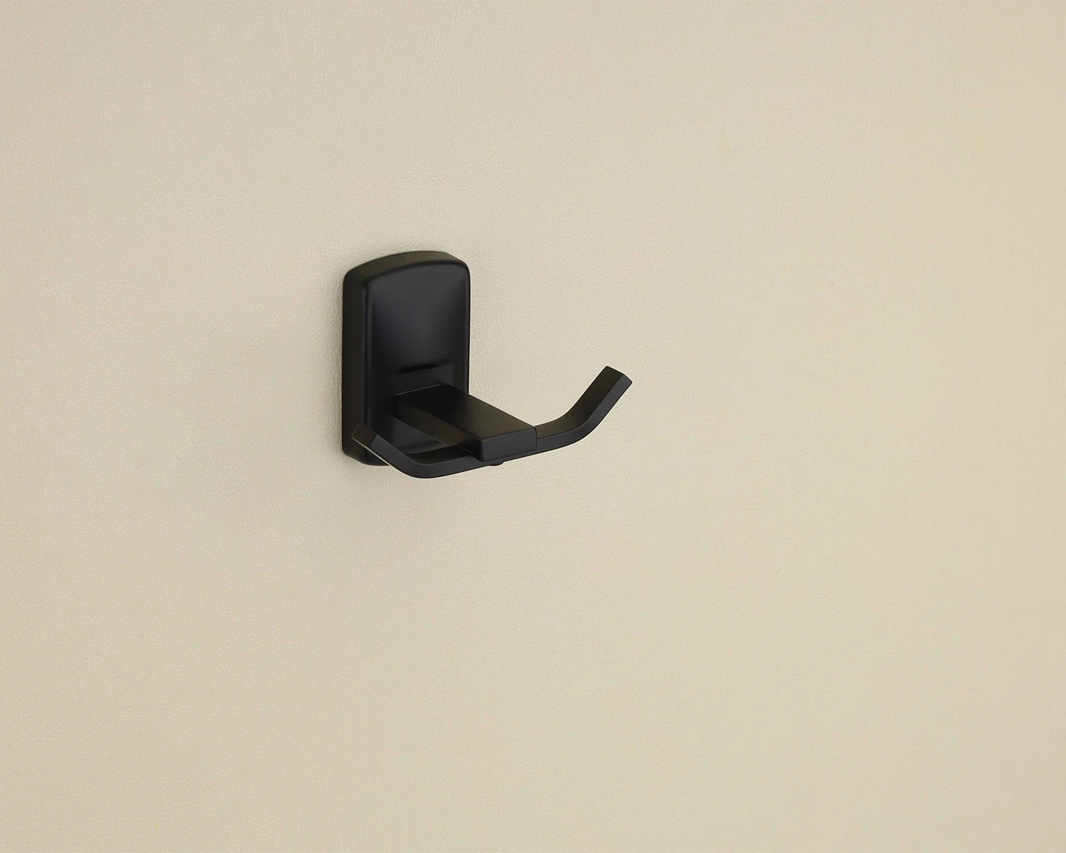 ARIES Black Matt Robe Hook
