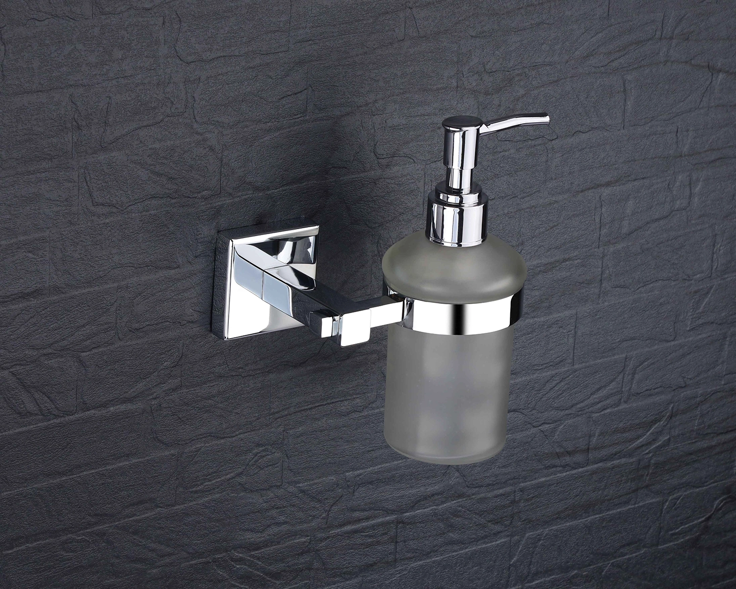 LUIZ Chrome Liquid Dispenser